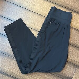 NWOT Athleta Slim Tapered Brown Crop Pant Size 4